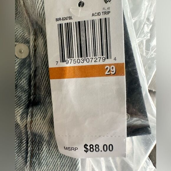 NWT Blank NYC Women’s “The Barrow” Vintage High Rise Shorts - Size 29 - Picture 7 of 10